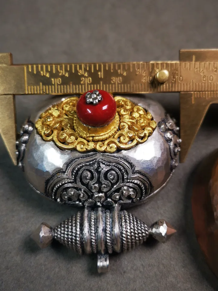 Gandhanra Handmade Gau Ghau Shrine, Chiseled Mini Tibetan Buddhist Altar Amulet Pendant,Made of Sterling Silver,Copper,Agate