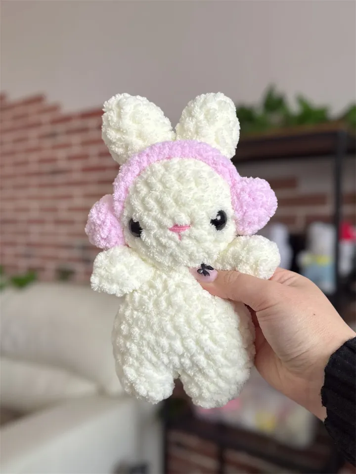 Crochet pattern set 2 in 1, wither bunny with headphones and scarf, bunny with headphones-leaves, plushie crochet bunny pattern, cute pattern