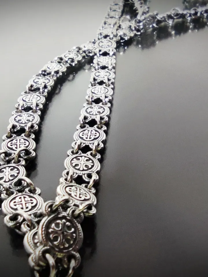 Beautiful chain or bracelet