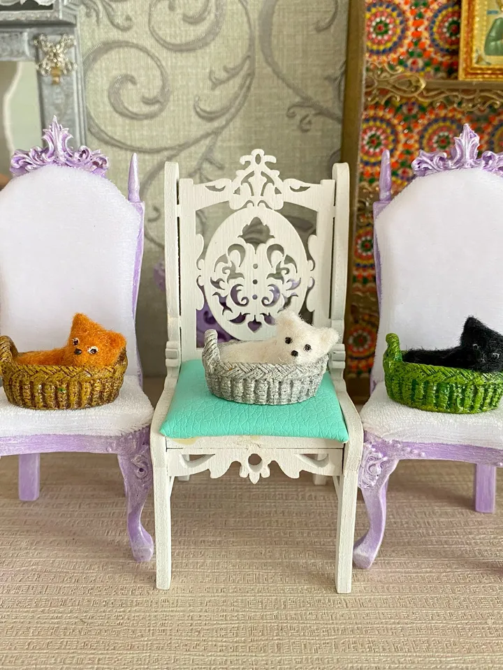 Kittens in a basket. Miniature. 1:12.Cat for a doll. Dollhouse miniature.Handmade.