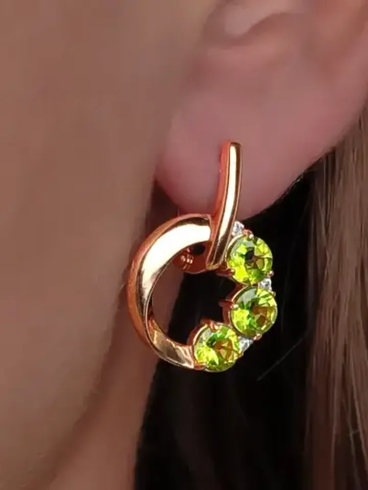 Earrings silver 925 gold plated with natural chrysolite and cubic zirconia