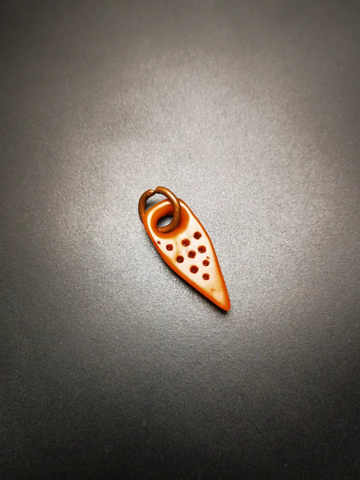 Gandhanra Tibetan Bone Carved Amulet Kila(Dorje Phurba), Hand-Carved Bead Counter Click Pendant for Mala,Prayer Beads