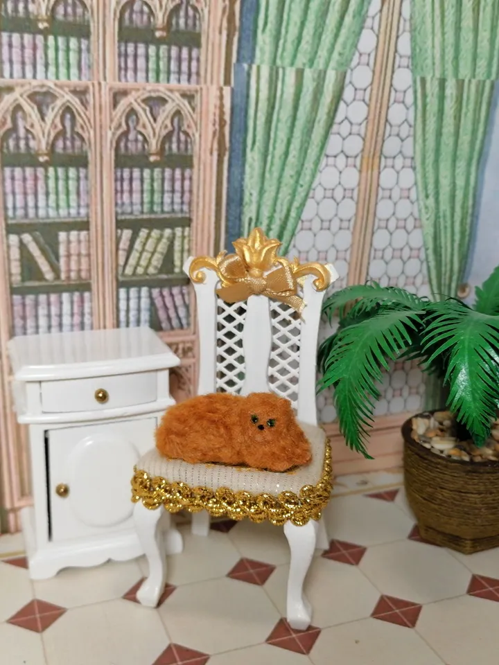Dollhouse cat.1:12 scale.