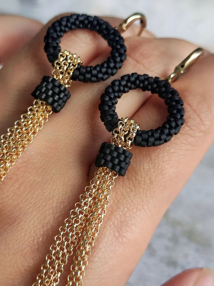 PDF tutorial - Beaded Circle chain earrings