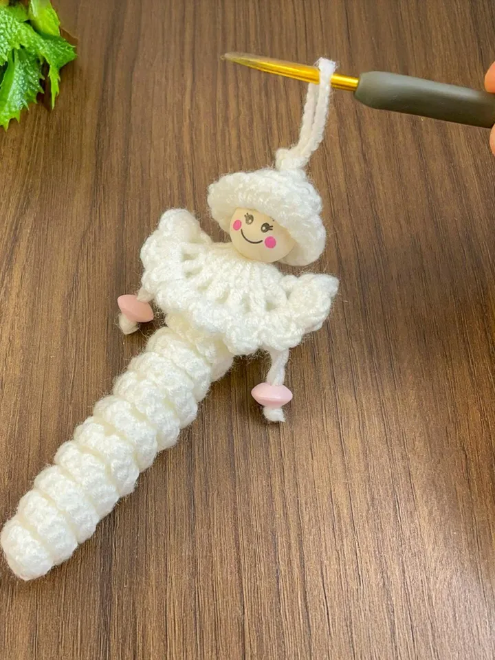 Crochet Caterpillar Angel Keychain PDF Pattern, Amigurumi Bug with Hat & Cape, Cute Guardian Angel Ornament DIY, Handmade Keychain Gift
