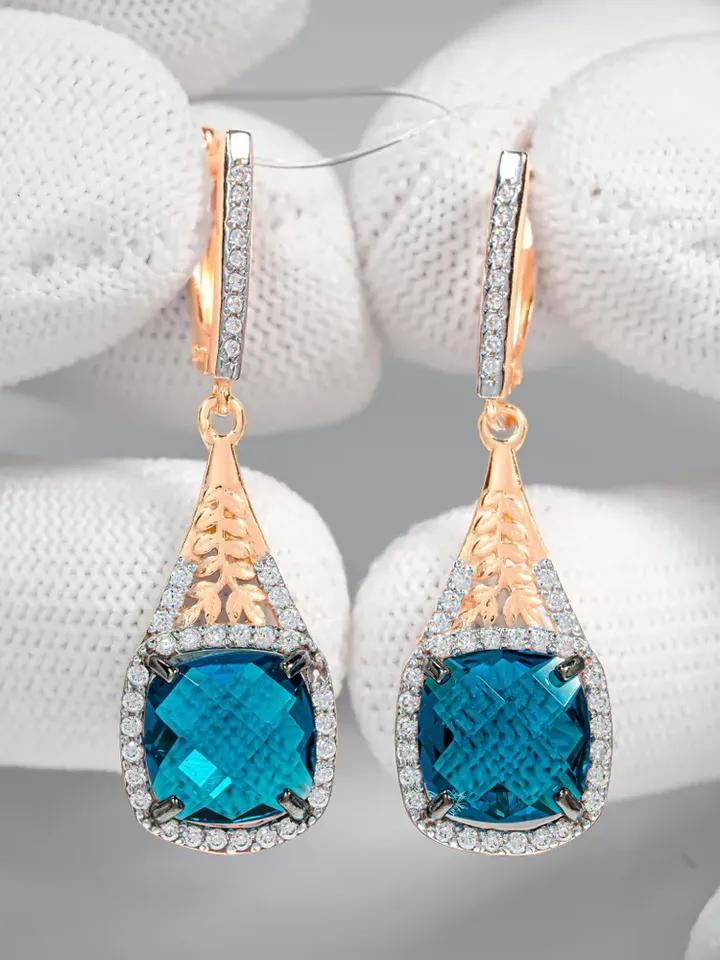 Earrings jewelry Silver gold plated 925 assay value with topaz