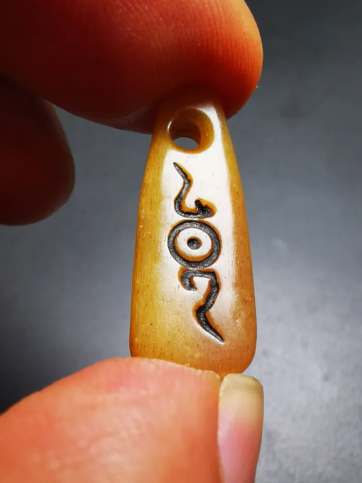 Gandhanra Tibetan Yak Bone Carved Amulet,Bead Counter Pendant,Mani Jewel Amulet for Mala,Prayer Beads