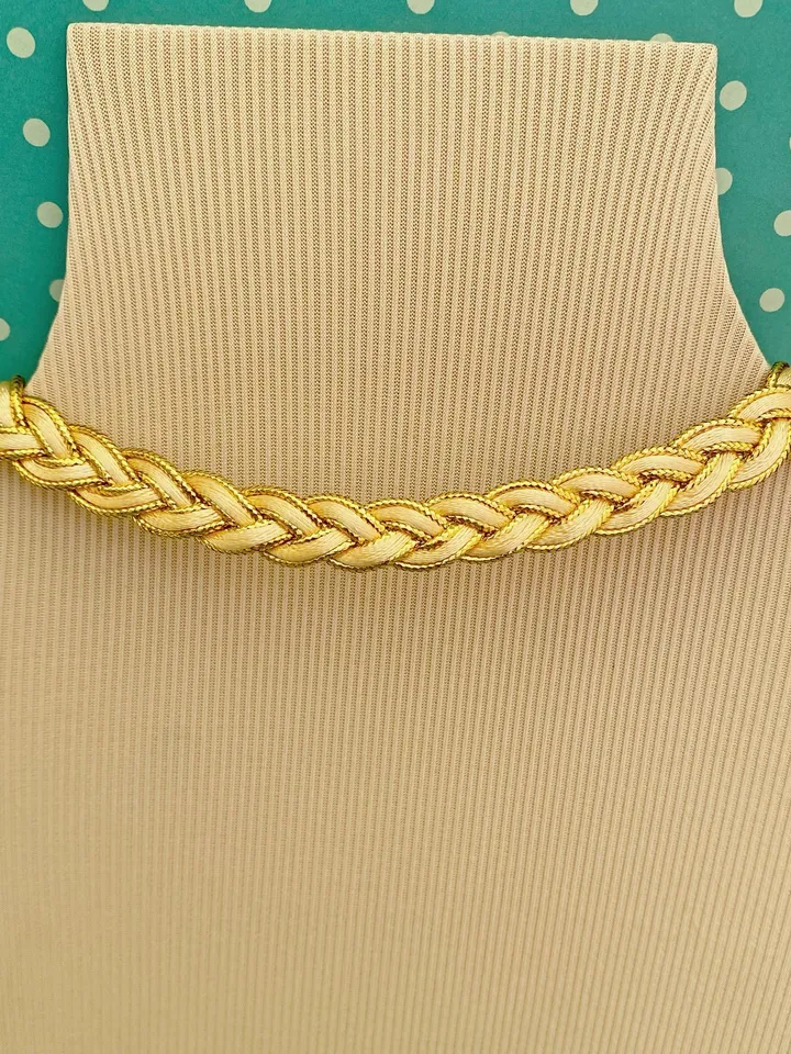 Choker and bracelet.Golden braid. Jewelry for you. Handmade.