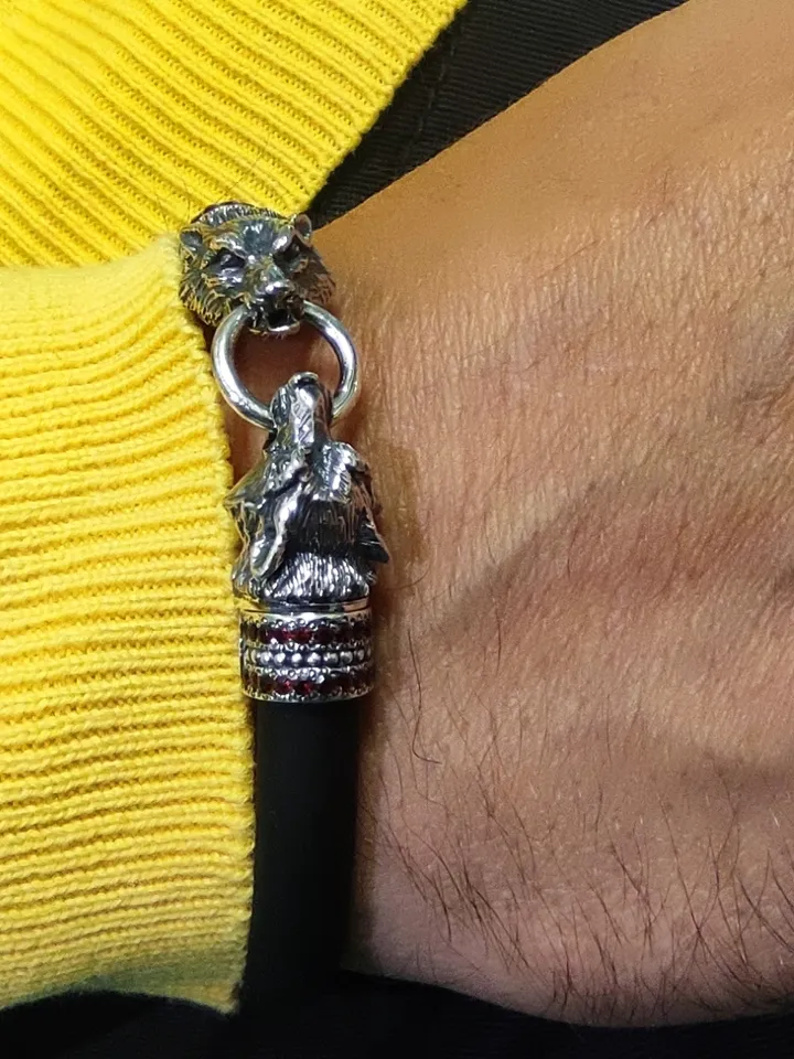 Totem Bracelet Wolves