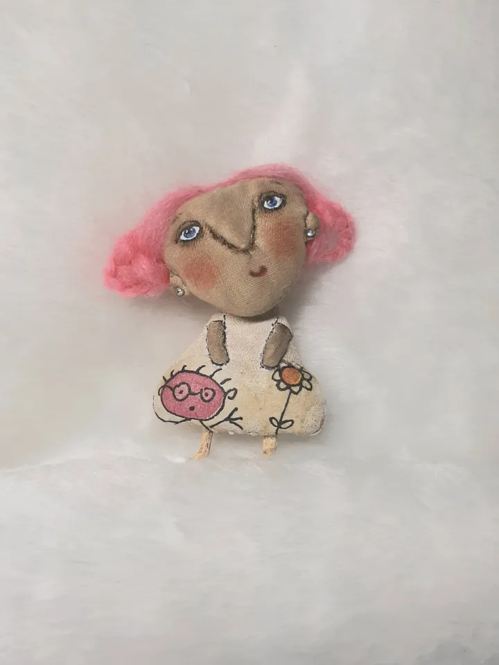 Textile brooch