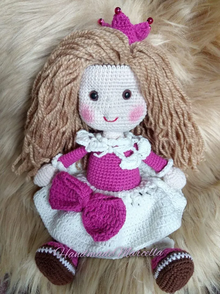 Princess Amigurumi Doll โ 29 cm Handmade Crochet Collectible โ Cotton Doll with Anti-Allergy Hair โ Gift for Girls or Decor