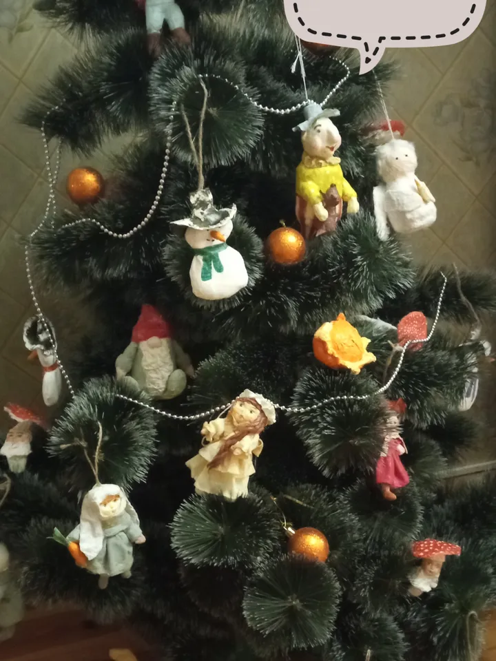 Vintage-Inspired Cotton Toy: Girl with Umbrella - Handmade Collectible. Art doll. Christmas tree toy. Christmas ornaments Spun cotton doll.