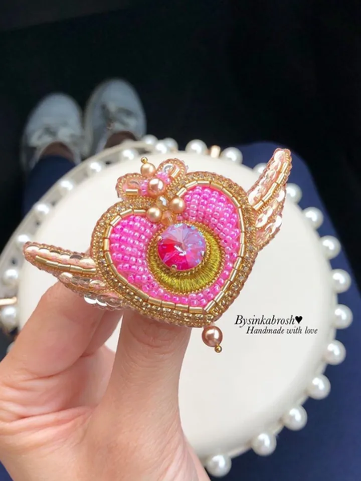 Sailor moon brooch/handmade brooch/handmade jewelry/anime/sailormoon/gift for her