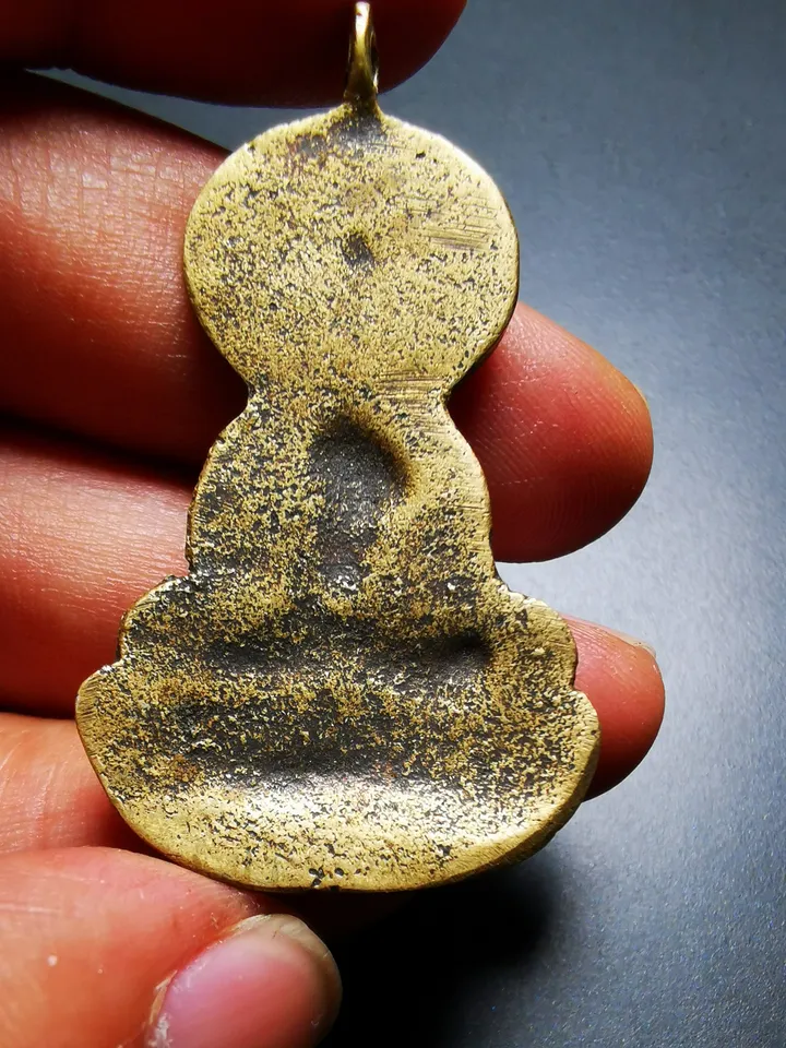 Gandhanra Antique Tibetan Buddhist Amulet Pendant,Bhaisajyaguru,Medicine Buddha,50 Years Old