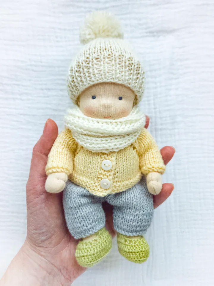 DIY Knitted clothes for a 7 inch (18 cm) Waldorf doll. Bundle of 16 PDF patterns and tutorials.