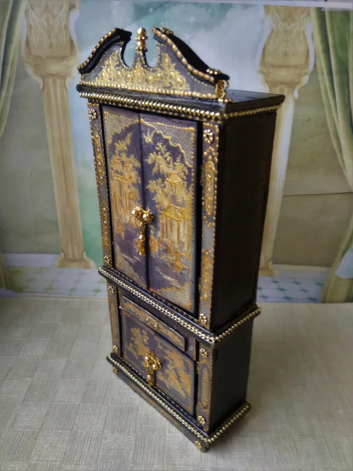 Wardrobe for dollhouse.1:12 scale.
