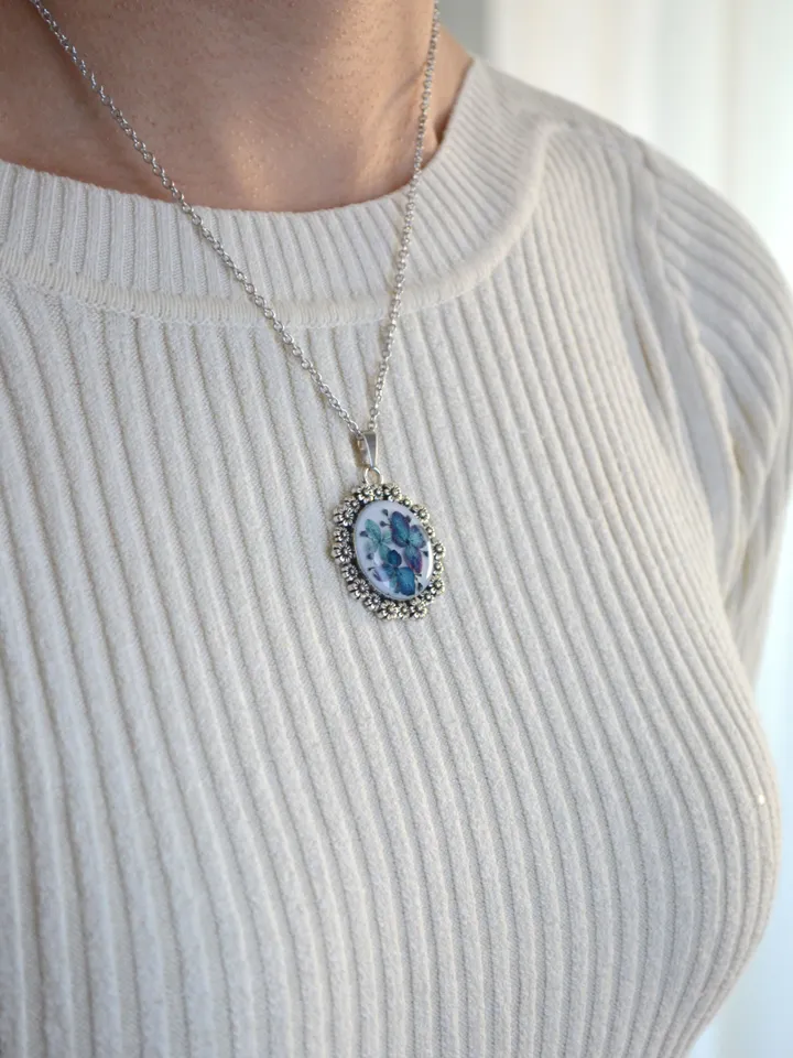 Pressed hydrangea Necklace. Real flower necklace. Botanical flower necklace.
