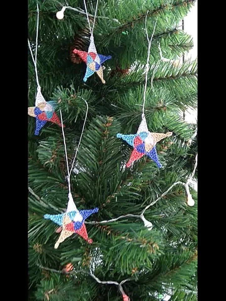 Crochet Pattern Christmas Star Ornament, PDF file digital download.