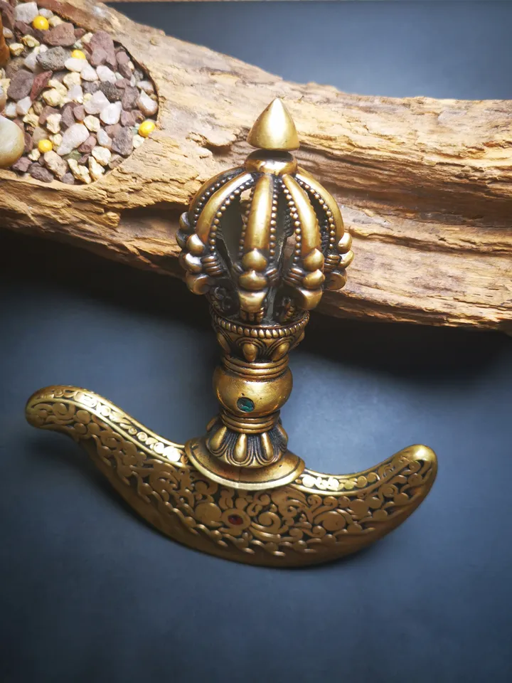 Gandhanra Antique Tibetan Amulet Ritual,Kartika(knife of the dakinis), Trantic Buddhism Dharma, Made of Brass,Agate