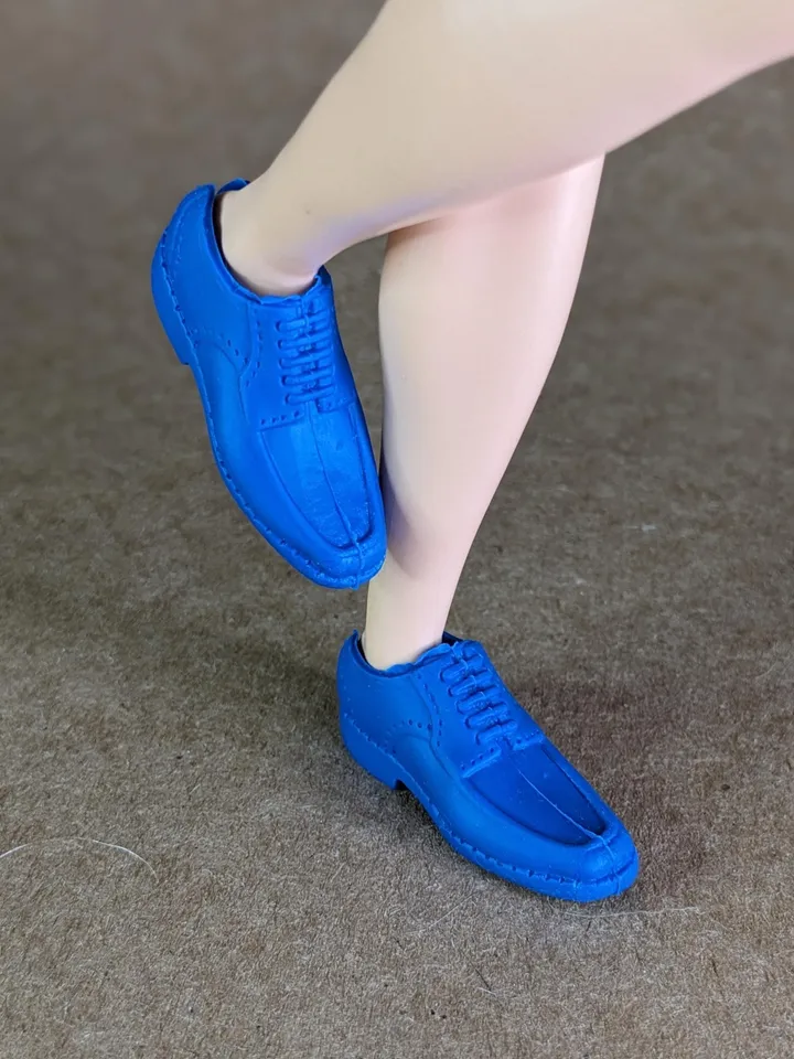 Classic tapered toe blue shoes for 1/6 scale male dolls