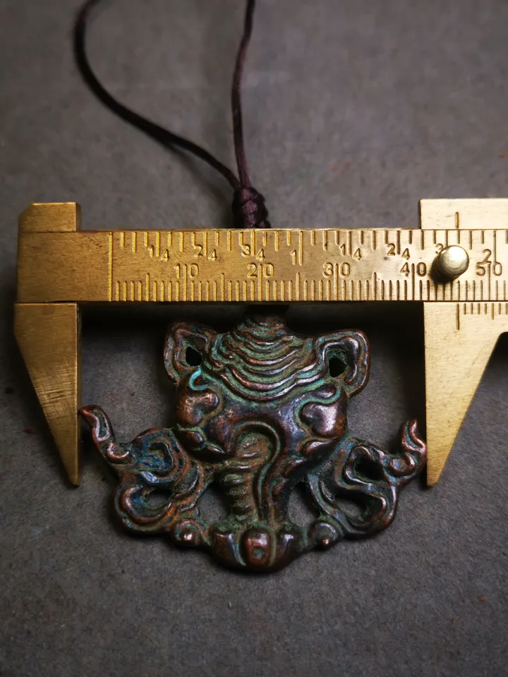 Gandhanra Acient Shankha(Divine Conch) Badge,Tibetan Buddhist Protective Amulet Pendant,Made of Brass