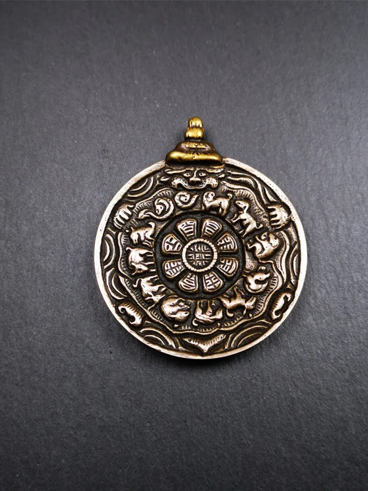 Gandhanra Acient Tibetan Buddhist Amulet,Melong Mirror,Calendar Badge,SIPAHO(srid pa ho),Made of Lima Brass,1.97"