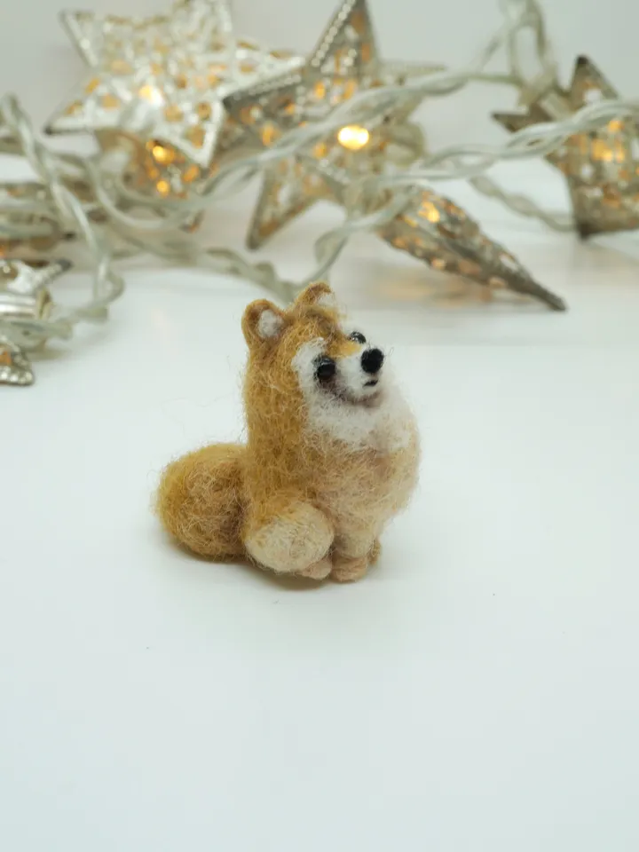 Tiny needle felted pomeranian, miniature felted pet, dog portrait, made to order