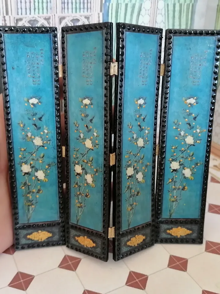 Screen for dollhouse.1:12 scale.