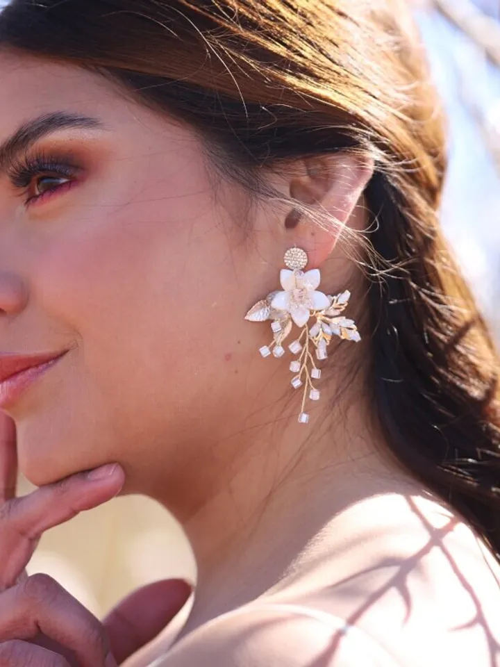 Champagne Gold Boho Wedding Earrings Delicate Porcelain Flowers Wedding Earrings Floral Bridal Jewelry Chandelier Statement Wedding Earrings