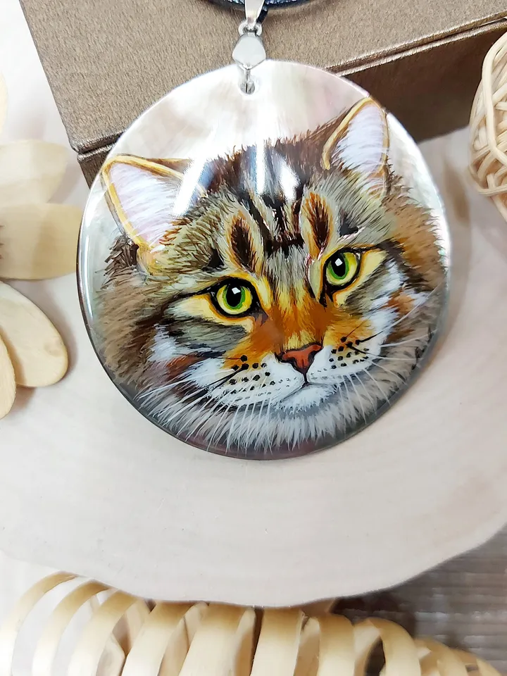 Russian Beautiful Pendant Mother-of-pearl"Red Cat", miniature Hand-painted, Gifts for the new year, Gift for her, Fedoskino Abalone shell