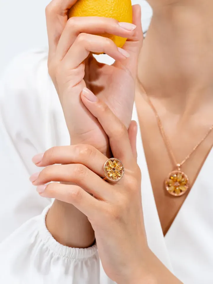 Jewelry ring Lemons with natural Baltic amber made of 925 silver