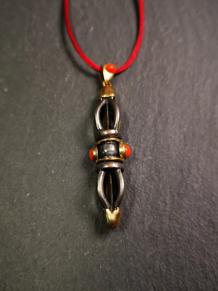 Gandhanra Tibetan Buddhist Amulet,Vajra Pendant, Made of Cold Iron,Inlaid with Agate