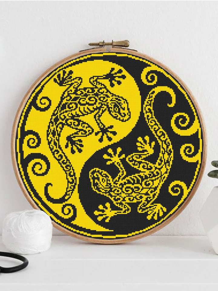 Lizard Yin Yang cross stitch pattern download PDF Salamander mandala digital PDF, Ying Yang cross stitch chart, Yin yang decor, Gecko #M217