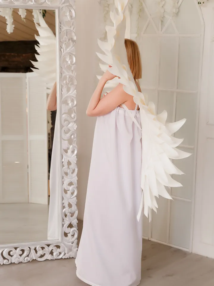 Angelic wings white costume for pregnancy photo shoot,  motherhood photo project, Wings cosplay, Angel wings adult