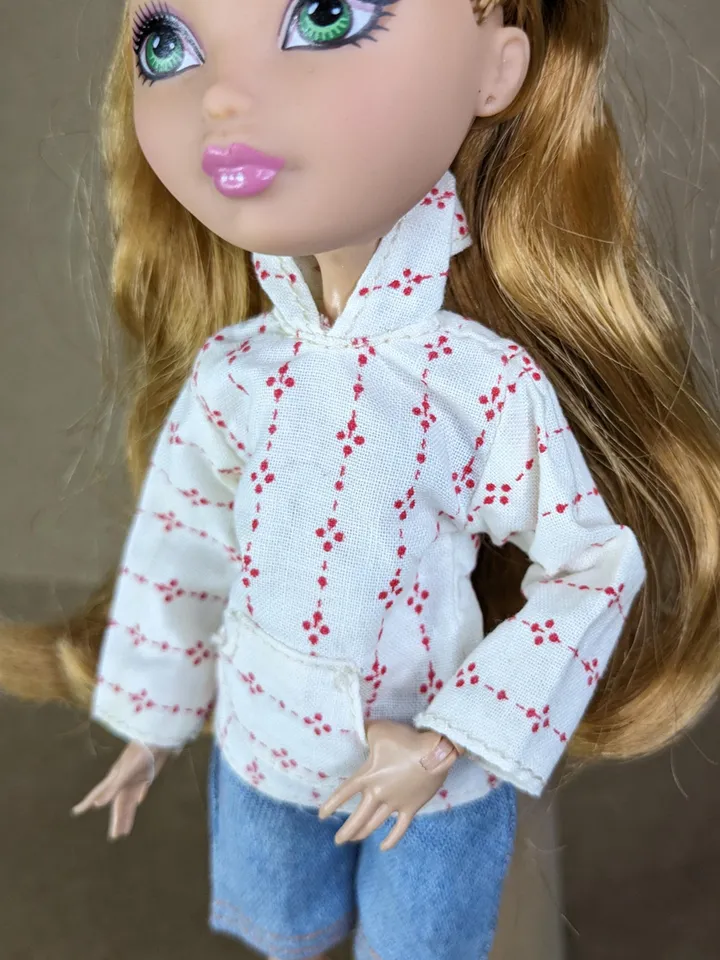 White shirt for 10.5-inch female dolls (MH, EAH)
