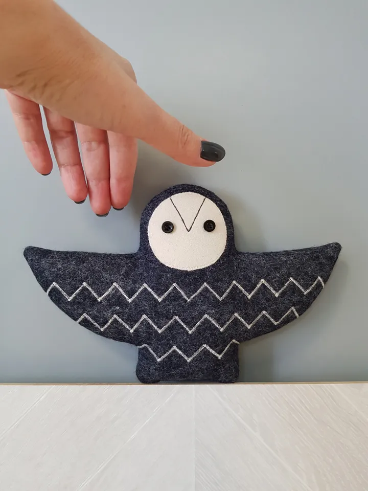Black Felt Owl sewing pattern PDF, digital tutorial in english, Halloween doll pattern, felt doll diy