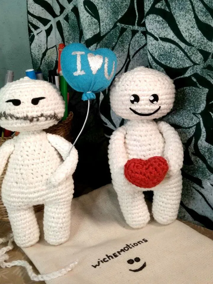 A Meaningful Gift for Your Loved Ones -Crocheted Zombie Doll with Balloon I love u