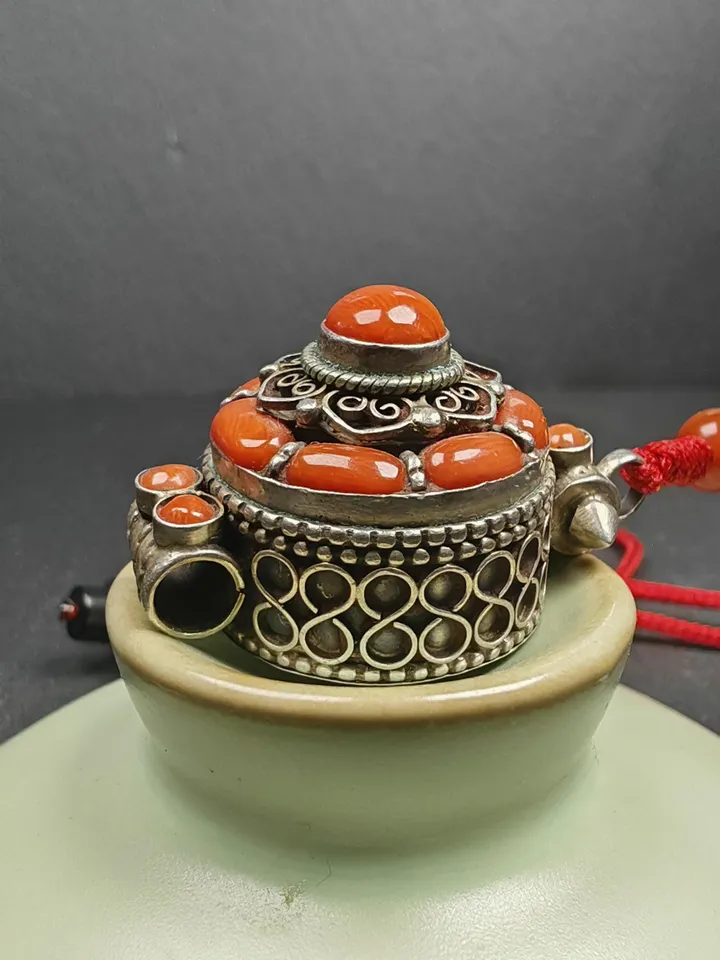 Gandhanra Handmade Gau Ghau Shrine, Round Tibetan Buddhist Altar Amulet Pendant,Unique Fotobox,Made of Coral and Silver