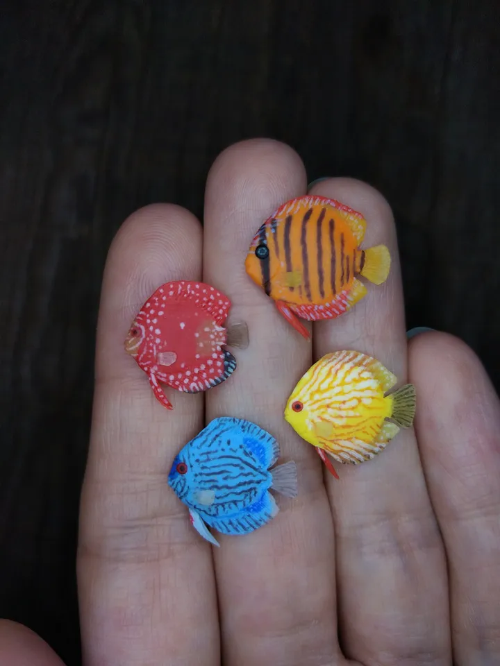 Miniature clay Discus fish 8 pcs, tiny fish for diorama, dollhouse or resin art