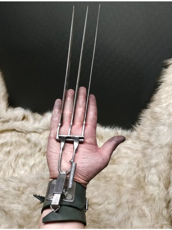 Wolverine claws - Deadpool swords - cosplay weapon - x-men cosplay - metal -
