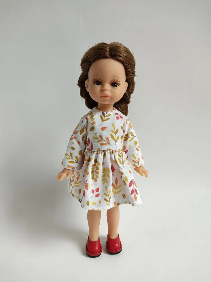 PDF sewing pattern for mini Paola Reina dolls.