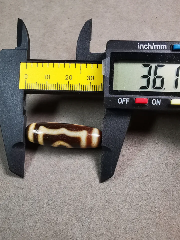 Gandhanra Tibetan 3 Eyed Dzi Bead,Tibetan Chung,Wealth Amulet,Small Size 36*11 mm