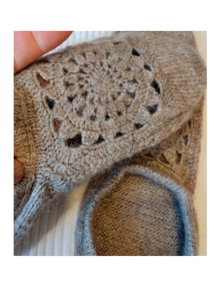 Knitted footprints, short slipper socks