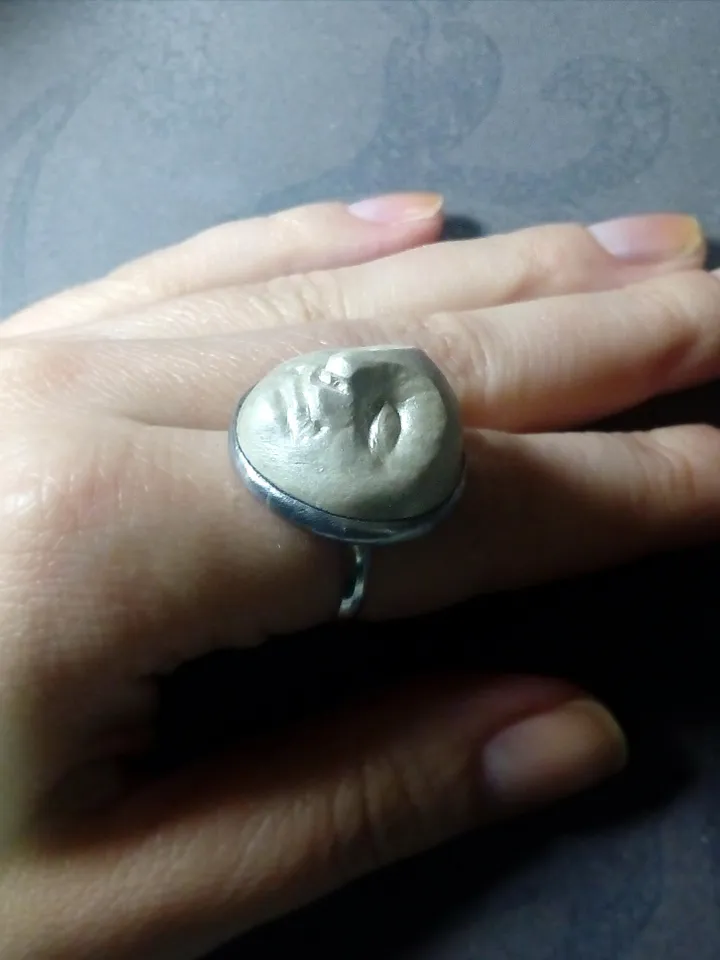 Moon face ring, moon Goddess ring, Halloween witchy ring, pearl color head ring