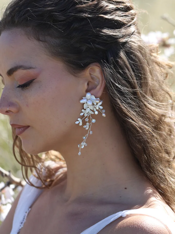 Boho Wedding Earrings, Freshwater Pearl Statement Bridal Earrings, Long Chandelier Flower Wedding Earrings, Floral Bridal Jewelry, Accessory
