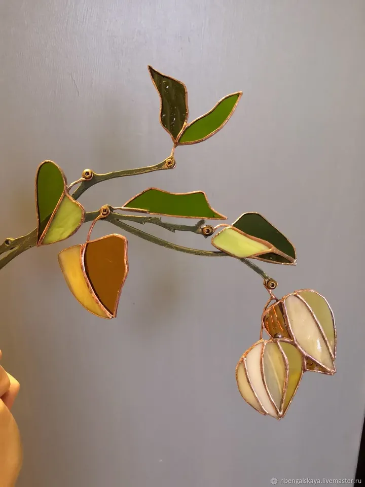 Physalis. Tiffany-Style Stained Glass Composition, Physalis Stained Glass Arrangement, Physalis Tiffany Glass Composition, Handcrafted Physalis Art Glass Branch, Decorative Tiffany-Style Physalis Stem, Glass Physalis Flowers on Metal Branch
