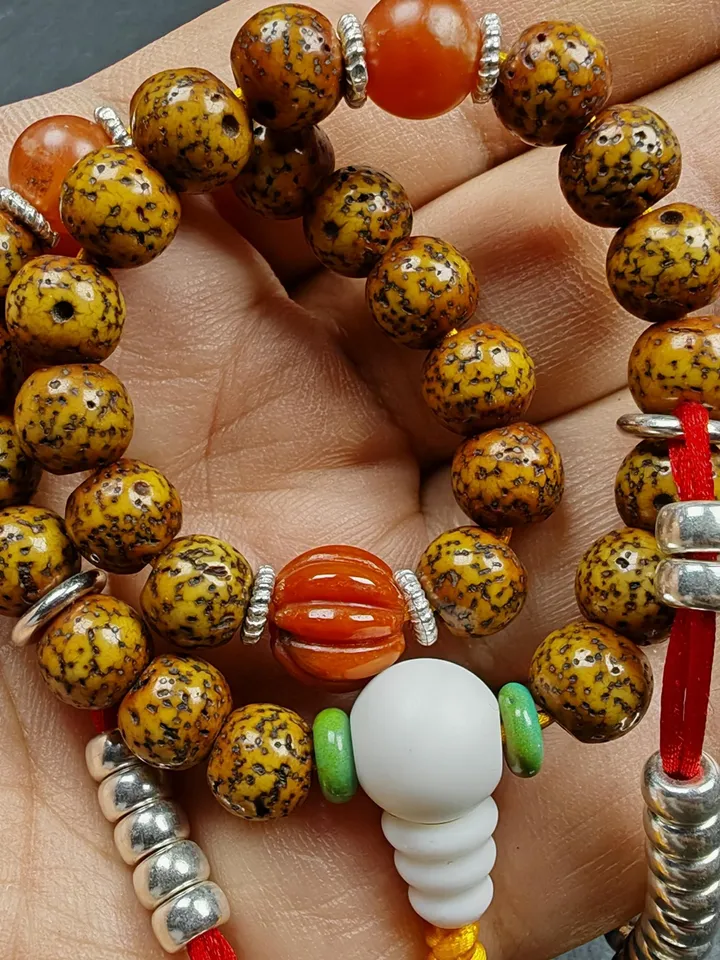 Gandhanra Authentic Tibetan Handhold Wrist Mala - 7.7mm Old Lotus Seed Beads Bracelet - Portable Buddhist Prayer Beads for Meditation