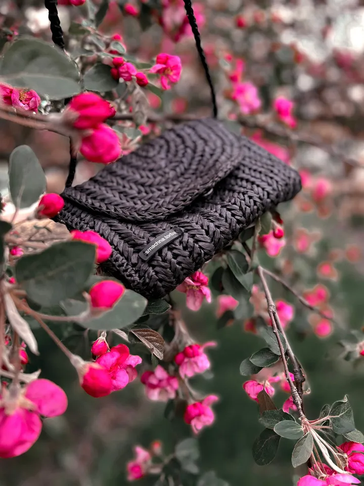 Small crossbody clutch crochet pattern PDF and video tutorial, digital instant download