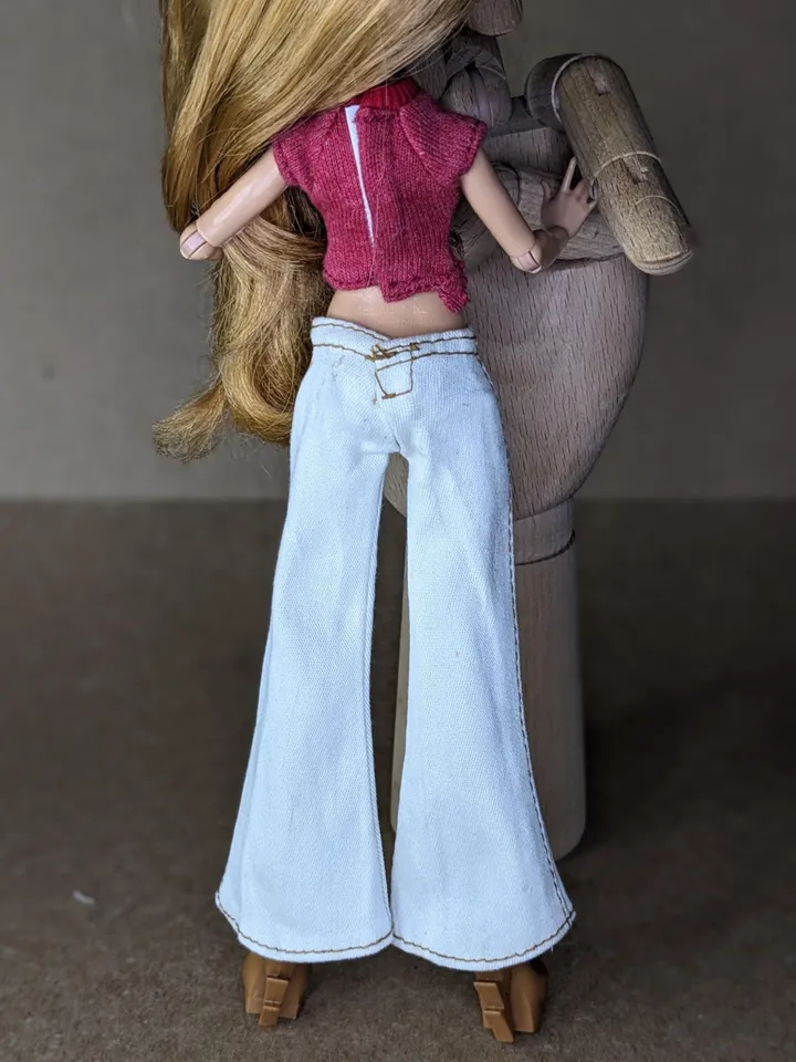 Beige jeans for 10.5-inch female dolls (MH, EAH)