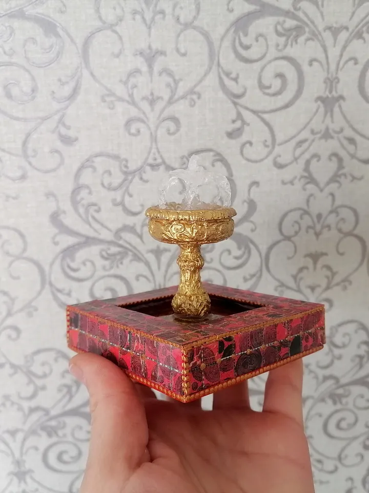 Miniature fountain. Fountain for the collection of dolls.